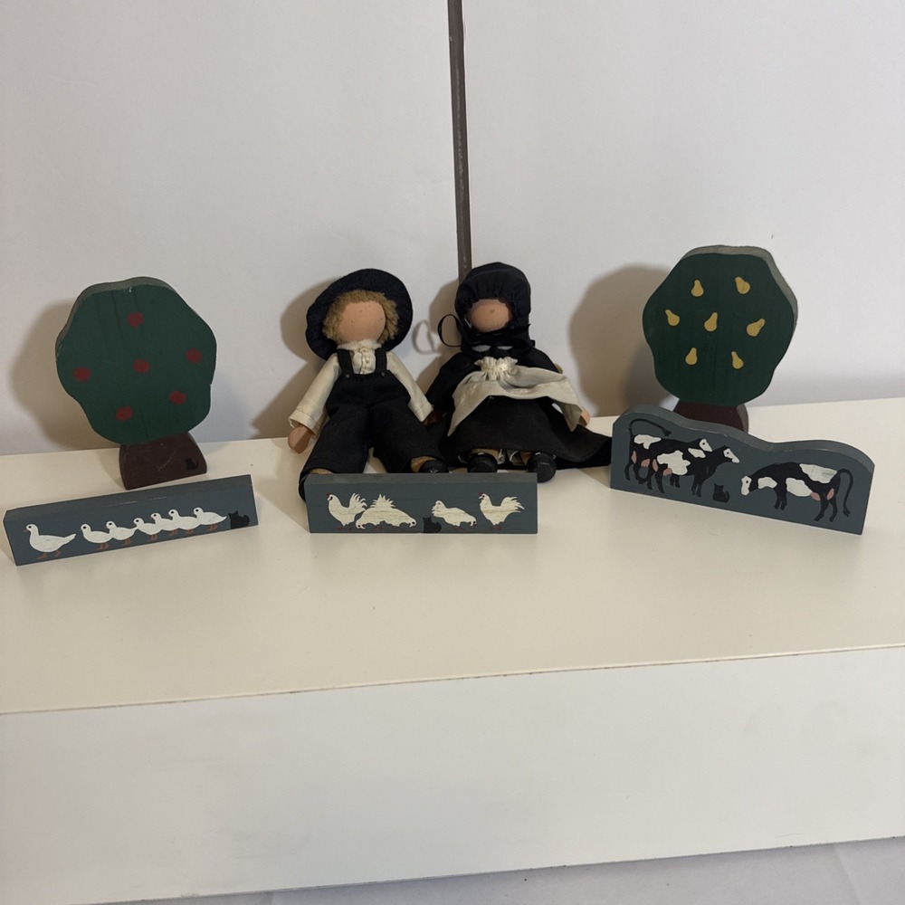 Wooden Shelf Sitters Amish People No Face Traditional Clothes Farm Tree lot of 7